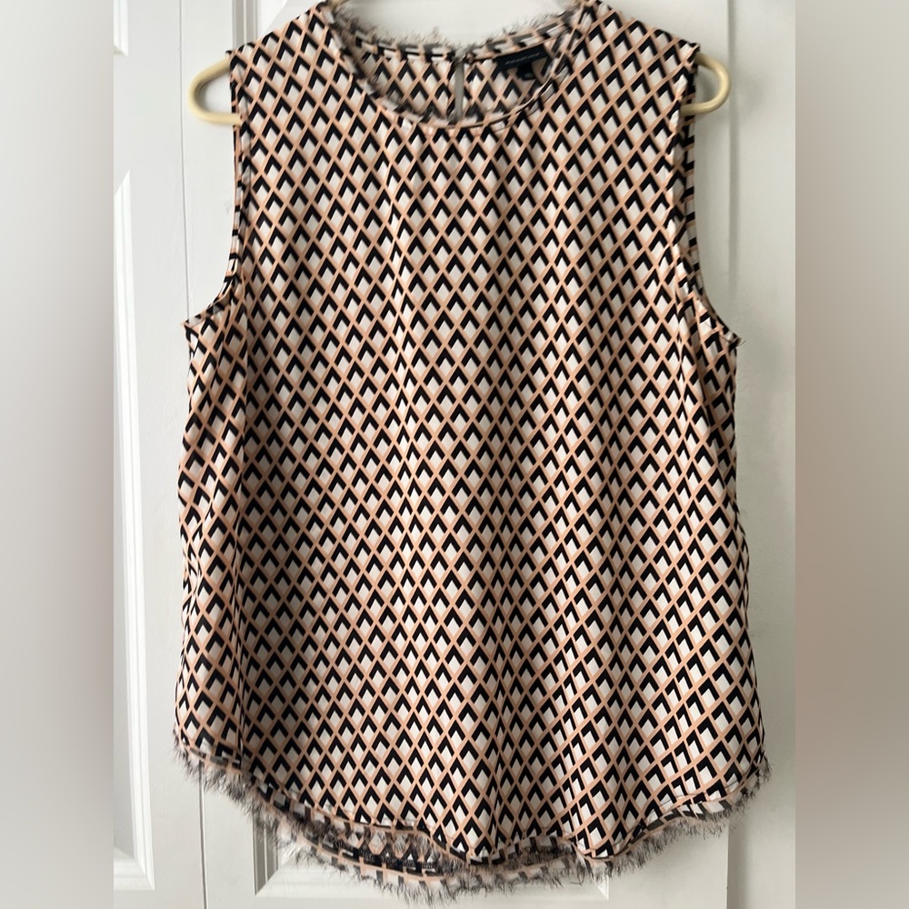 Who What Wear sleeveless shell size XL